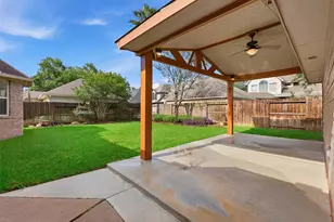 3406 Castle Pond Ct, Pearland, TX 77584 - Photo 41