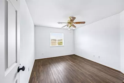 10502 Raven Crossing Lane, Houston, TX 77089 - Photo 15