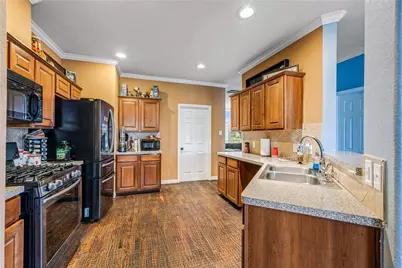 10502 Raven Crossing Lane, Houston, TX 77089 - Photo 9