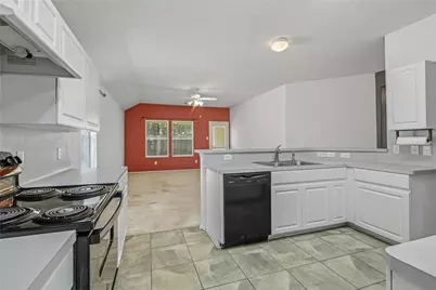 5334 Cinnamon Lake Drive Drive, Baytown, TX 77521 - Photo 7