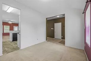5334 Cinnamon Lake Dr Dr, Baytown, TX 77521 - Photo 5