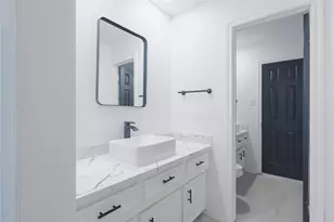 17527 Sandy Cliffs Dr, Houston, TX 77090 - Photo 31