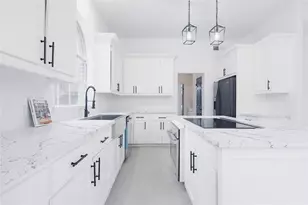 17527 Sandy Cliffs Dr, Houston, TX 77090 - Photo 11