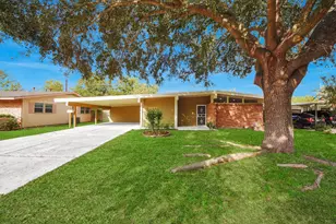 5326 Heatherbrook Dr, Houston, TX 77045 - Photo 7