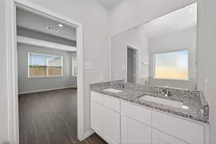 16681 Heritage Pnes Ln, Conroe, TX 77302 - Photo 9