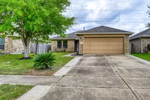 387 De Coster Blvd, Alvin, TX 77511 - Photo 3