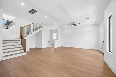 1323 W 22nd Street, Houston, TX 77008 - Photo 11