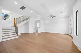 1323 W 22nd St, Houston, TX 77008 - Photo 11