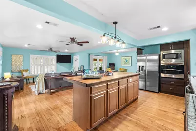 939 17th Street Street, Dickinson, TX 77539 - Photo 7
