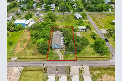 939 17th Street Street, Dickinson, TX 77539 - Photo 3