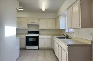 9901 Sharpcrest St, Houston, TX 77036 - Photo 7