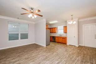 10347 Panther Point Dr, Houston, TX 77099 - Photo 5