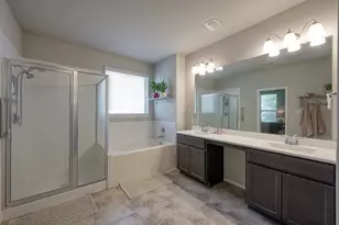 7329 Masquerade Ln, Conroe, TX 77304 - Photo 13