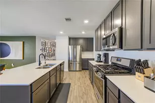 10314 Russell Pines Dr, Rosharon, TX 77583 - Photo 5