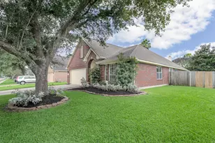1828 Barretts Glen Dr, Pearland, TX 77581 - Photo 1