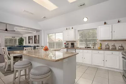 1828 Barretts Glen Drive, Pearland, TX 77581 - Photo 5