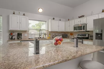 1828 Barretts Glen Drive, Pearland, TX 77581 - Photo 7