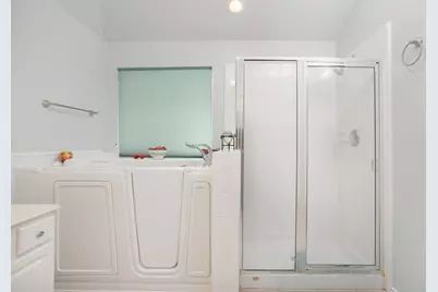 1828 Barretts Glen Drive, Pearland, TX 77581 - Photo 17