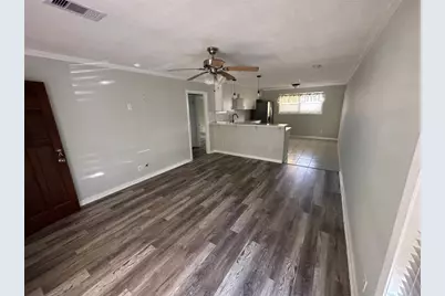 4511 Avenue R 1/2, Galveston, TX 77551 - Photo 5