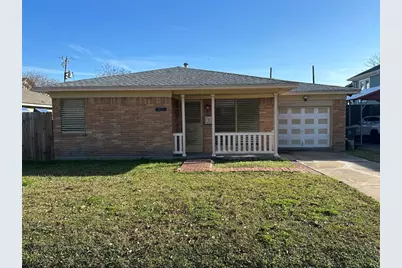 4511 Avenue R 1/2, Galveston, TX 77551 - Photo 1