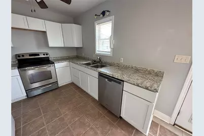 4511 Avenue R 1/2, Galveston, TX 77551 - Photo 31