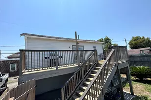 4511 Ave R 1/2, Galveston, TX 77551 - Photo 27