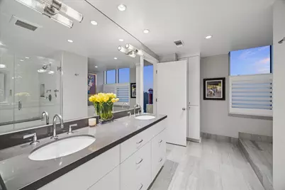 121 N Post Oak Lane #702, Houston, TX 77024 - Photo 25