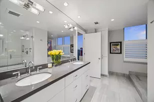 121 N Post Oak Ln, Houston, TX 77024 - Photo 25