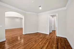 4133 Woodcraft St, Houston, TX 77025 - Photo 9