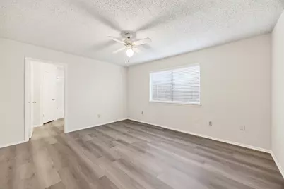 12047 Plumpoint Drive, Houston, TX 77099 - Photo 19