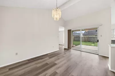 12047 Plumpoint Drive, Houston, TX 77099 - Photo 11