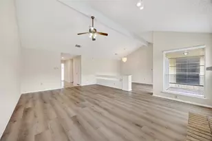 12047 Plumpoint Dr, Houston, TX 77099 - Photo 9