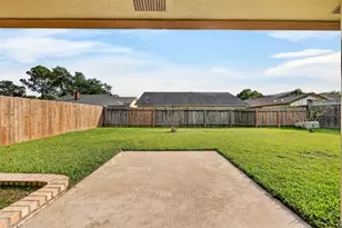 12047 Plumpoint Dr, Houston, TX 77099 - Photo 31