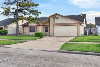 12047 Plumpoint Drive, Houston, TX 77099 - Photo 3