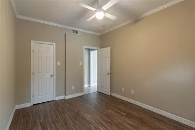 4515 Briar Hollow Place #304, Houston, TX 77027 - Photo 13