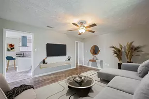 111 N 11th St, Highlands, TX 77562 - Photo 7