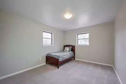 111 N 11th Street, Highlands, TX 77562 - Photo 19