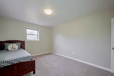 111 N 11th Street, Highlands, TX 77562 - Photo 21