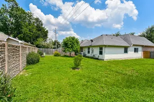 15975 Cottage Ivy Cir, Tomball, TX 77377 - Photo 35