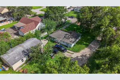 246 Rebecca Street, Houston, TX 77022 - Photo 9