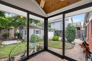 1706 W Main St, Houston, TX 77098 - Photo 33