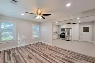 1113 San Jacinto St, Rosenberg, TX 77471 - Photo 3