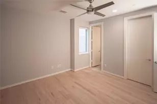 2423 W Main St, Houston, TX 77098 - Photo 15