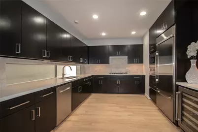 2423 W Main Street #B, Houston, TX 77098 - Photo 11