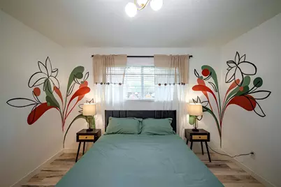 5918 Lattimer Drive, Houston, TX 77035 - Photo 13