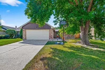 8522 Grand Knolls Drive, Houston, TX 77083 - Photo 1