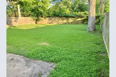 324 Acacia Street, Lake Jackson, TX 77566 - Photo 13
