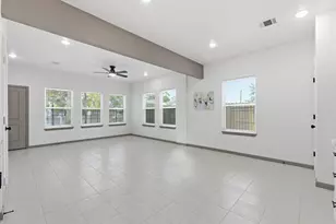 8306 Tidwell Rd, Houston, TX 77028 - Photo 15