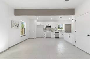 8306 Tidwell Rd, Houston, TX 77028 - Photo 13