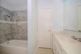 130 Sugar Berry Cir, Houston, TX 77024 - Photo 29